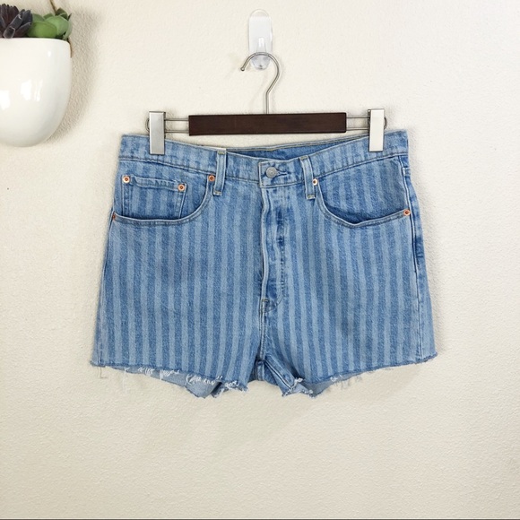 ✖️SOLD✖️•LEVI’S•501 Tango Striped High Rise Shorts - Picture 2 of 10